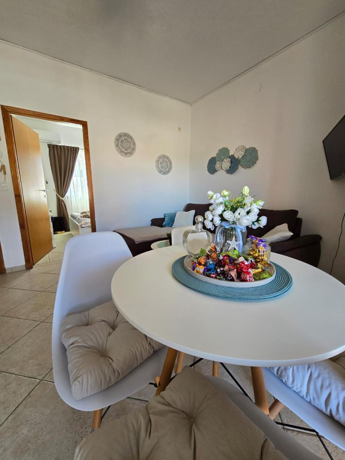 Apartment Melani Vir Exterior photo
