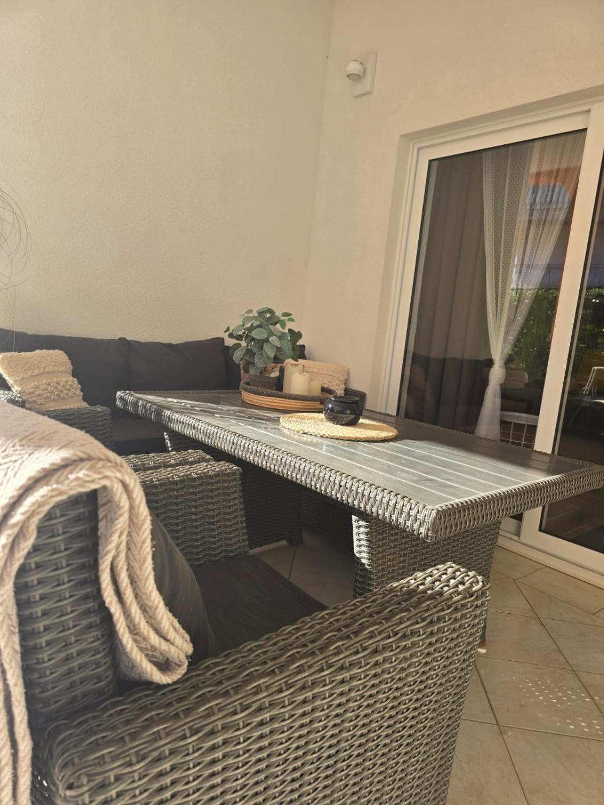 Apartment Melani Vir Exterior photo